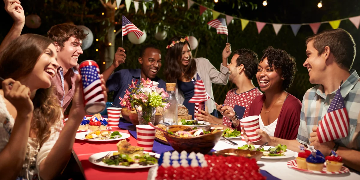 4 de julio - ¡No salgas con un (OWI) Kaboom!